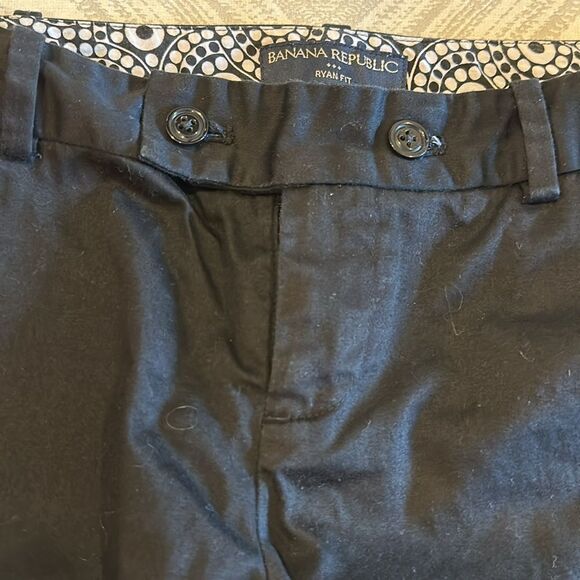 Banana Republic Women’s Black Cropped Ryan Fit Pants - Picture 3 of 6